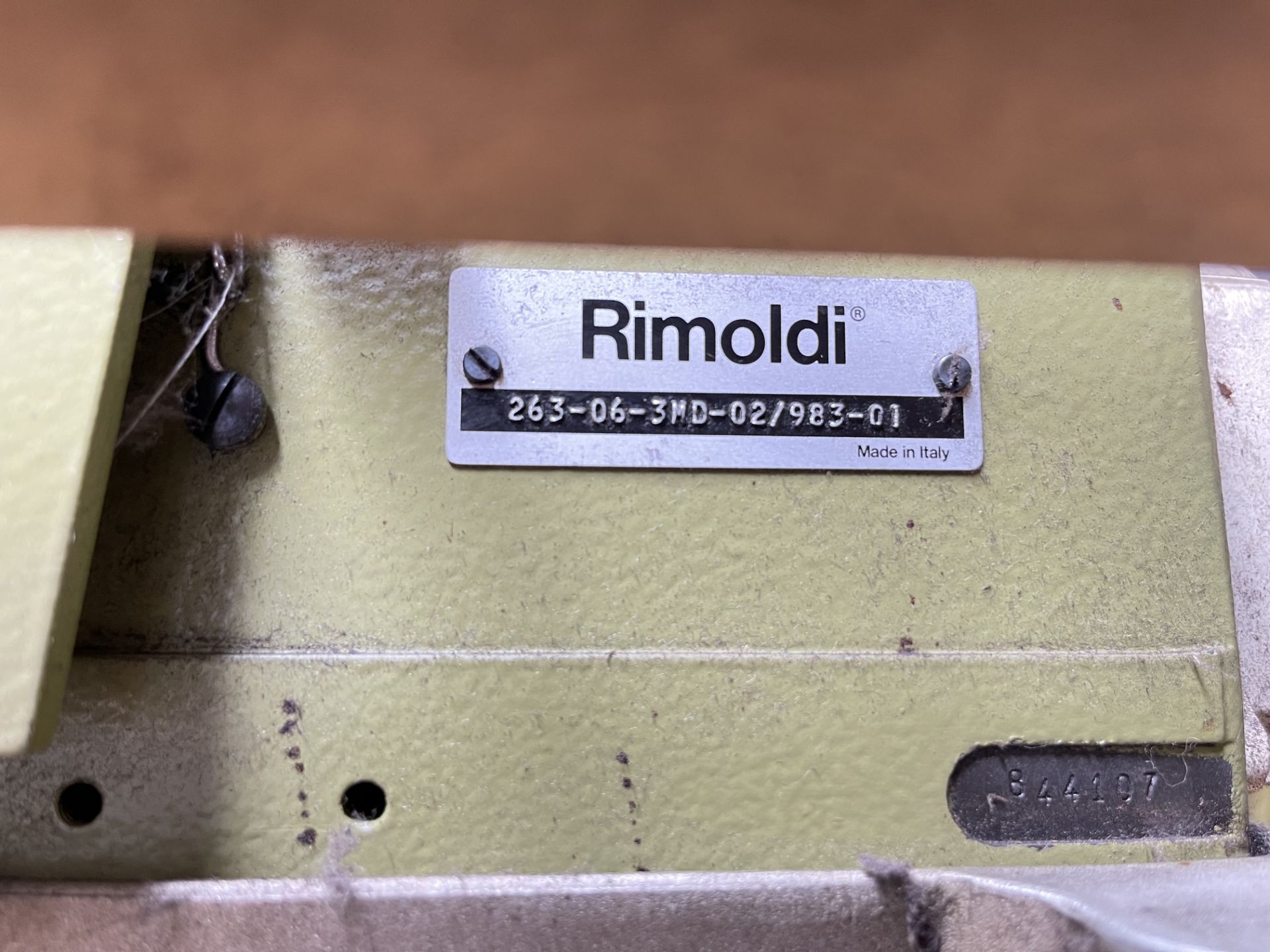 Rimoldi 263 06 3MD-02/903-01 Industrial Sewing machine. S/No 844107 - Image 7 of 8