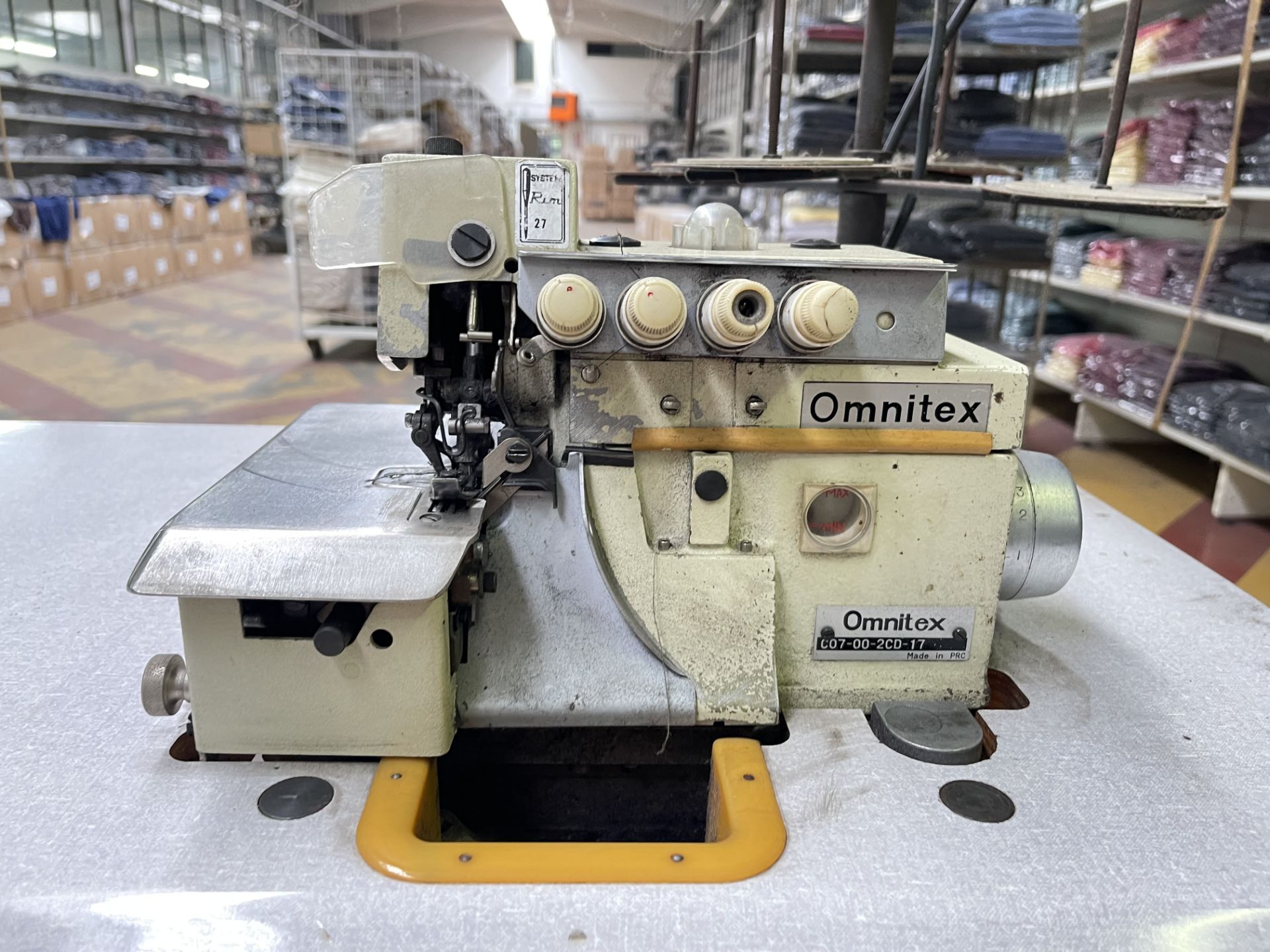 Omnitex C07-00-2CD-17 Overlocker Sewing Machine S/No:012668 - Image 3 of 8