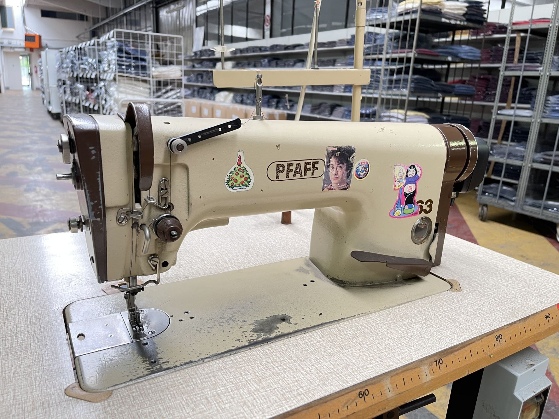 Pfaff 563 Industrial Sewing machine. S/No 1487585 - Image 4 of 8