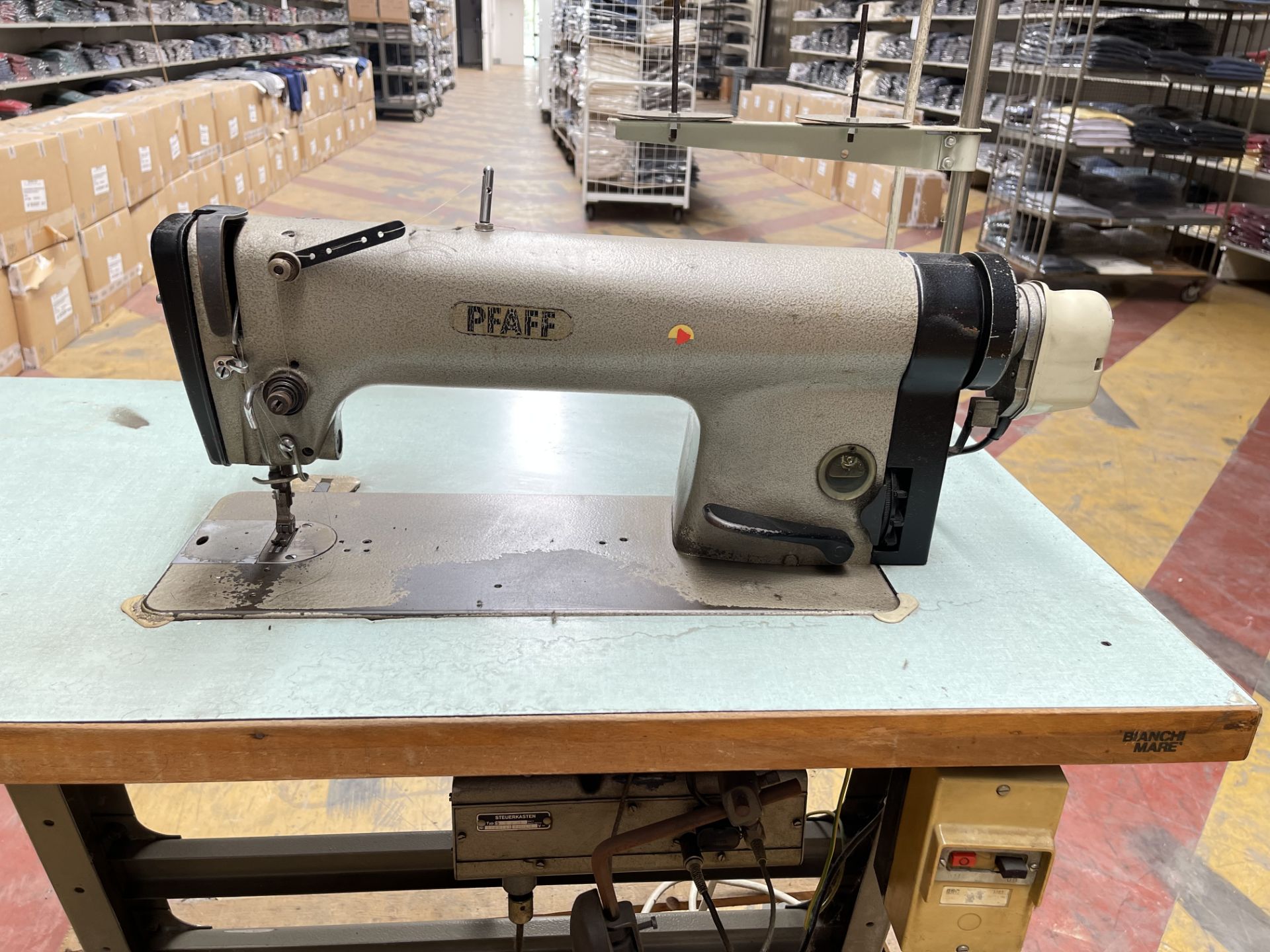 Pfaff 463-34/01900/57AS Industrial Sewing machine. S/No 382344 - Image 3 of 6