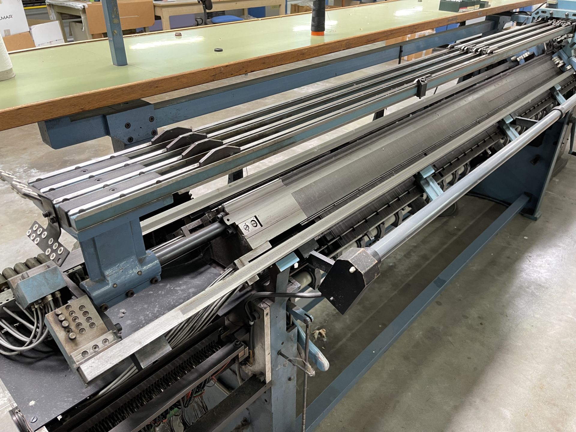 Omega JS 24 Type 12/200 Flat Bed Knitting Machine - Image 4 of 5