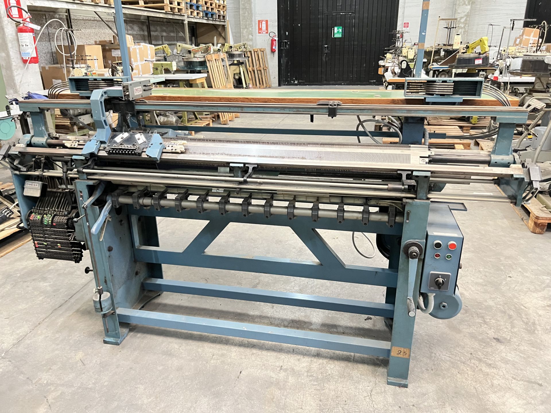 Omega 8/130 Flat Bed Knitting Machine