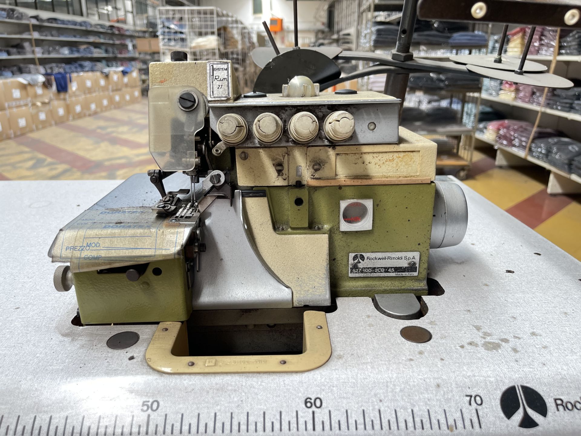 Rimoldi 527-00-2CD-45 Overlocker Sewing machine. S/No 768999 - Image 3 of 7