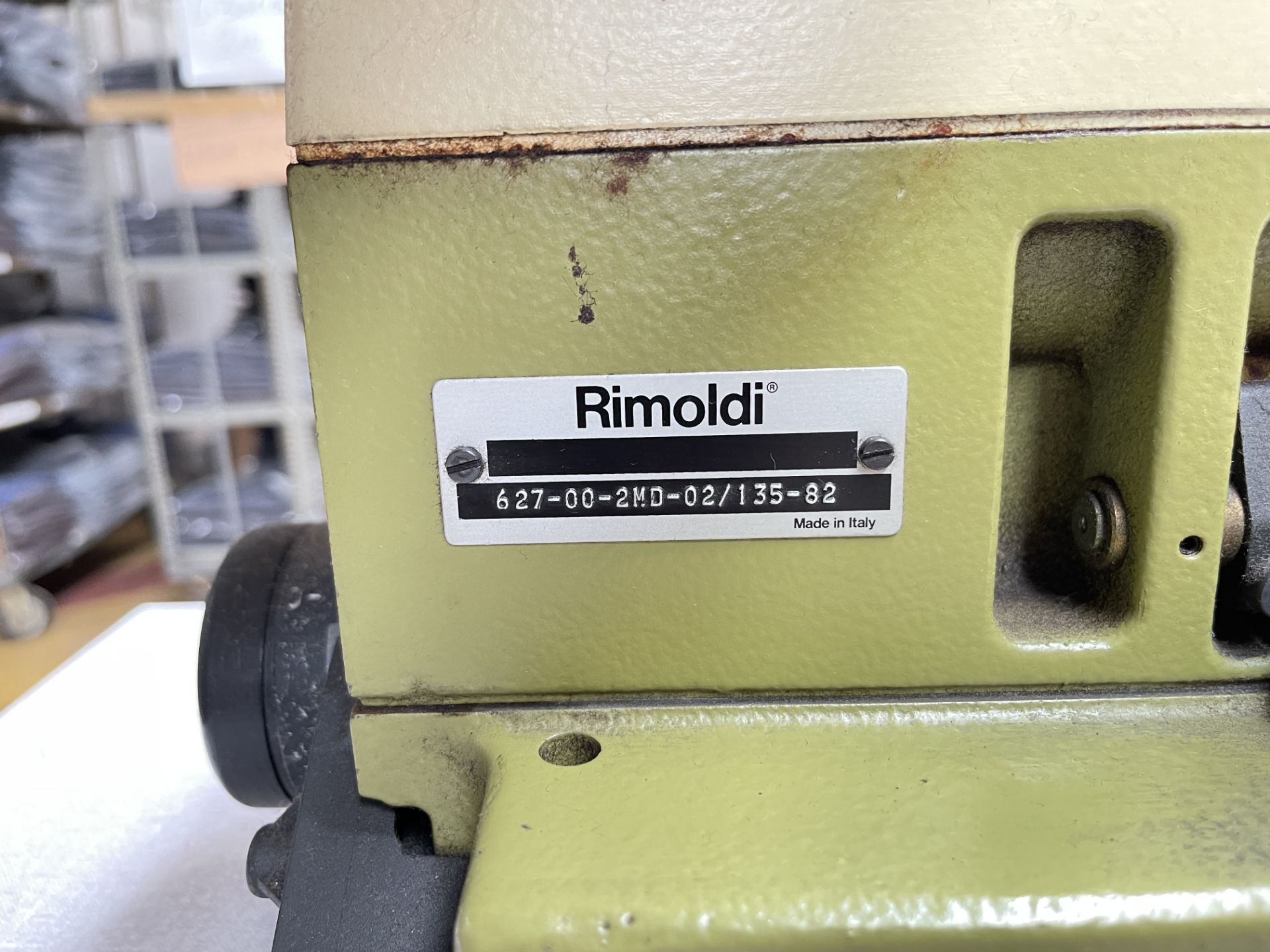 Rimoldi 627-00-2MD-02/135-82 Overlocker Sewing machine. S/No 559 565 - Image 7 of 8