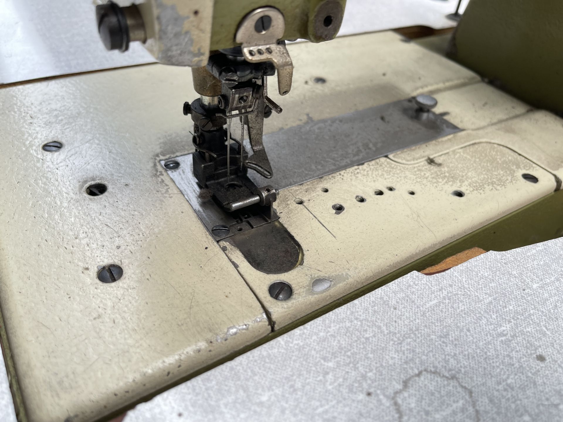 Rimoldi 263-46-3MD-05 Industrial Sewing machine. S/No 634354 - Image 5 of 8