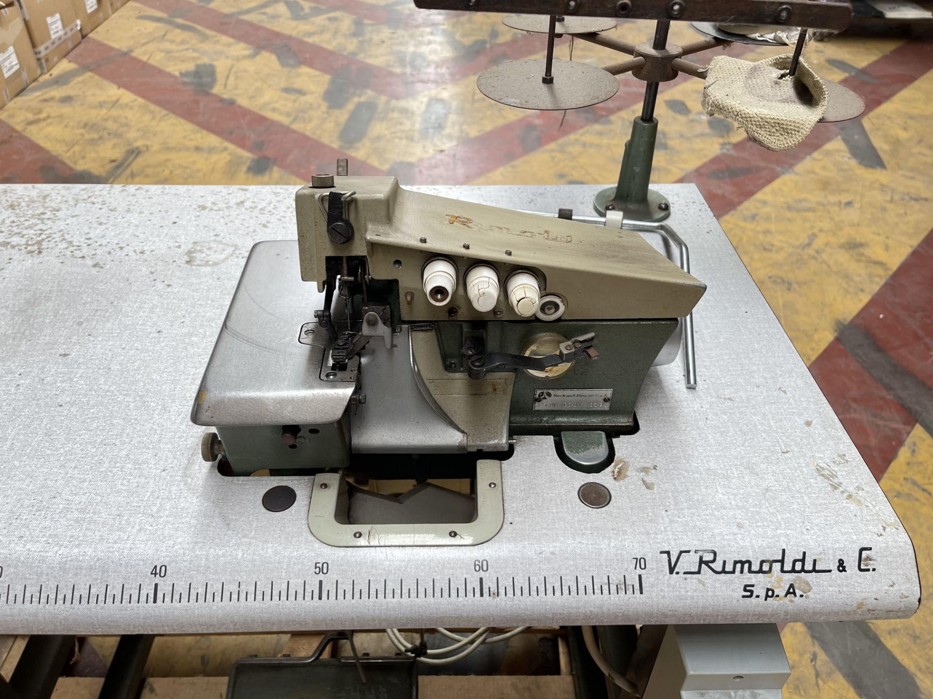 Rimoldi 327-00-10D-01 Overlocker Sewing machine. S/No 103-95 - Image 2 of 6