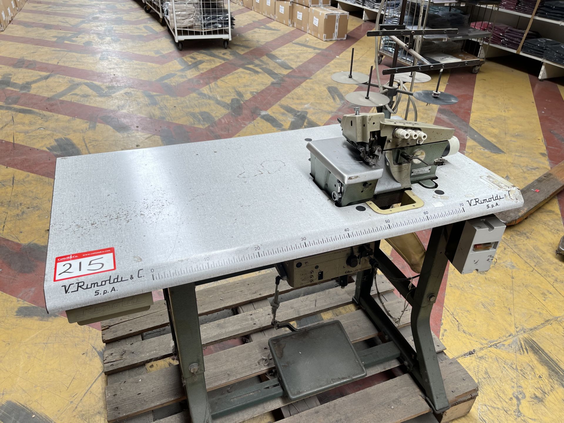 Rimoldi 327-00-1CD-01 Overlocker Sewing machine. S/No 0390 - Image 2 of 7