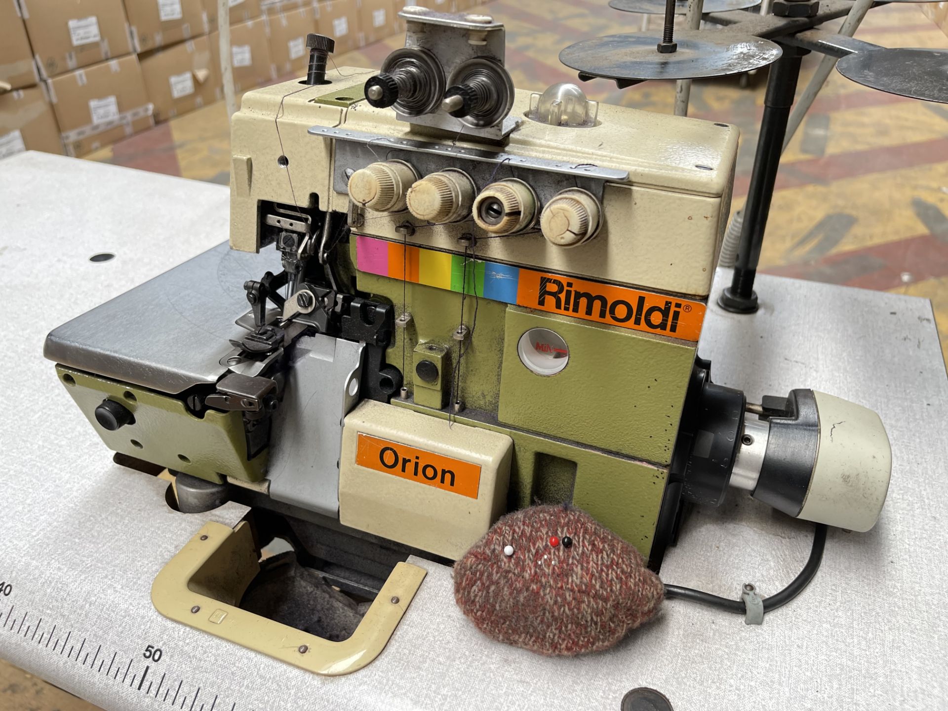 Rimoldi Orion 627-00-2MD-02\208-93 Overlocker Sewing machine. S/No 1016798 - Image 7 of 10