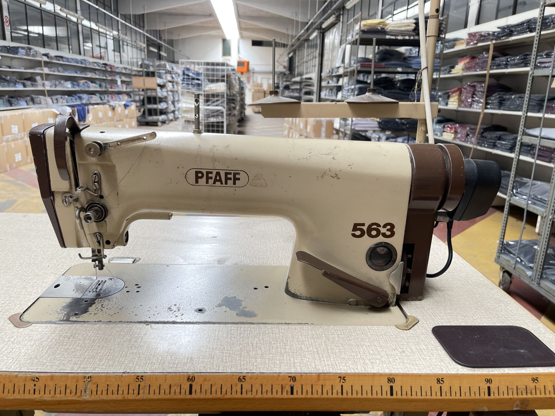 Pfaff 563H-900/57 Industrial Sewing machine. S/No 1534658 - Image 3 of 7