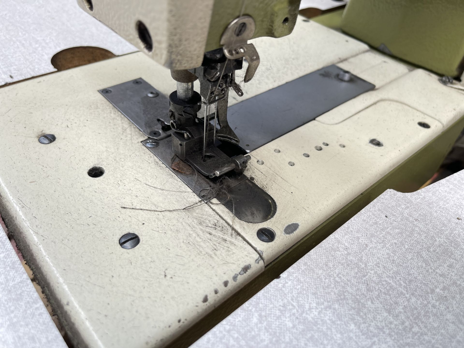 Rimoldi 263 06 3MD-02/903-01 Industrial Sewing machine. S/No 844107 - Image 5 of 8