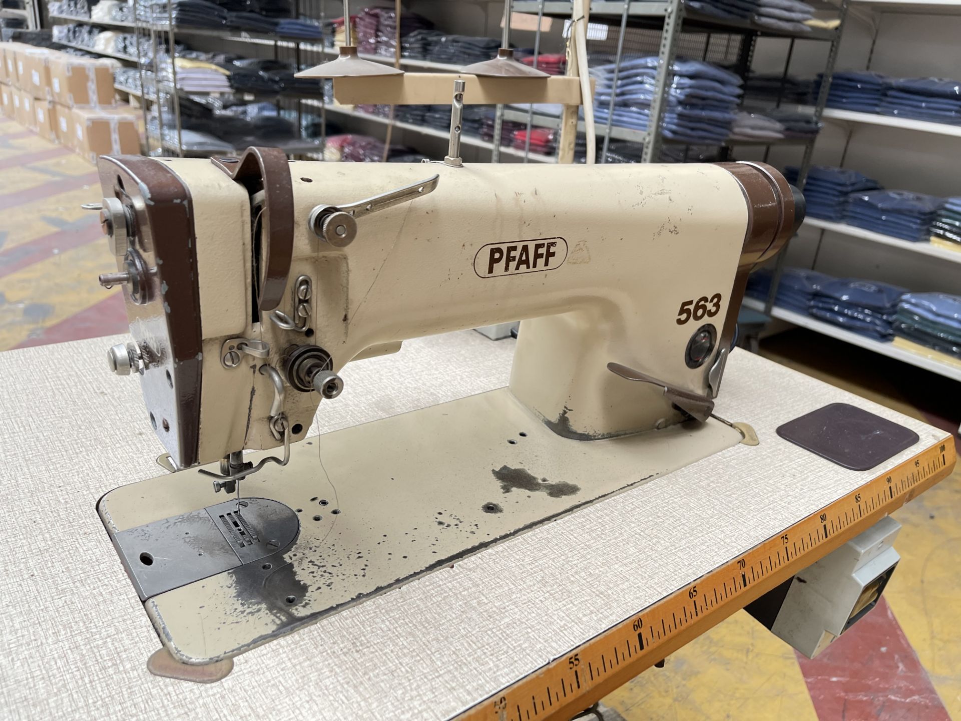 Pfaff 563H-900/57 Industrial Sewing machine. S/No 1534658 - Image 4 of 7