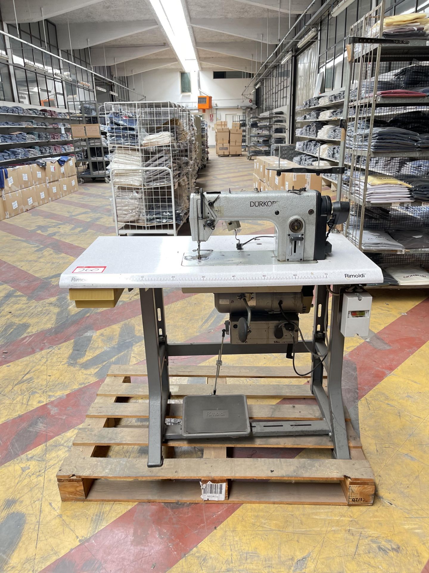 Durkopp 271-140041 Industrial Sewing machine. Needle 797/80