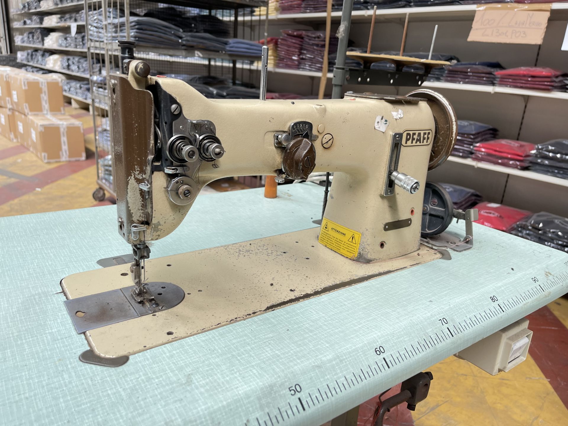 Pfaff Industrial Sewing machine. S/No 138 6BSX4 5 - Image 4 of 7