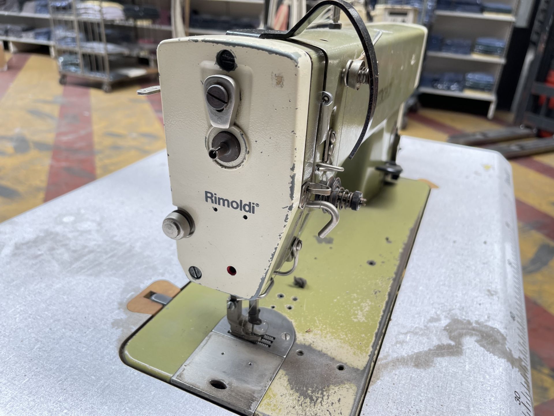 Rimoldi ERP-100-150-00M-00-01 Industrial Sewing machine. S/No 1435573 - Image 5 of 9