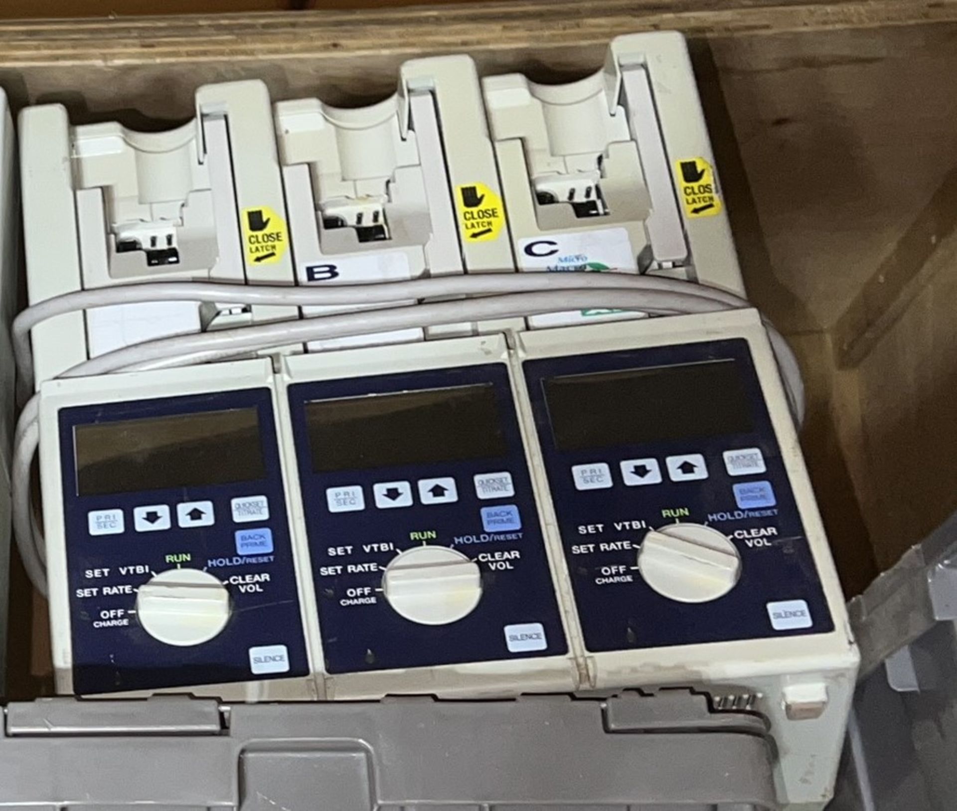 Lot of (3) HOSPIRA Micro/Macro mod. XL3 infusion pumps,