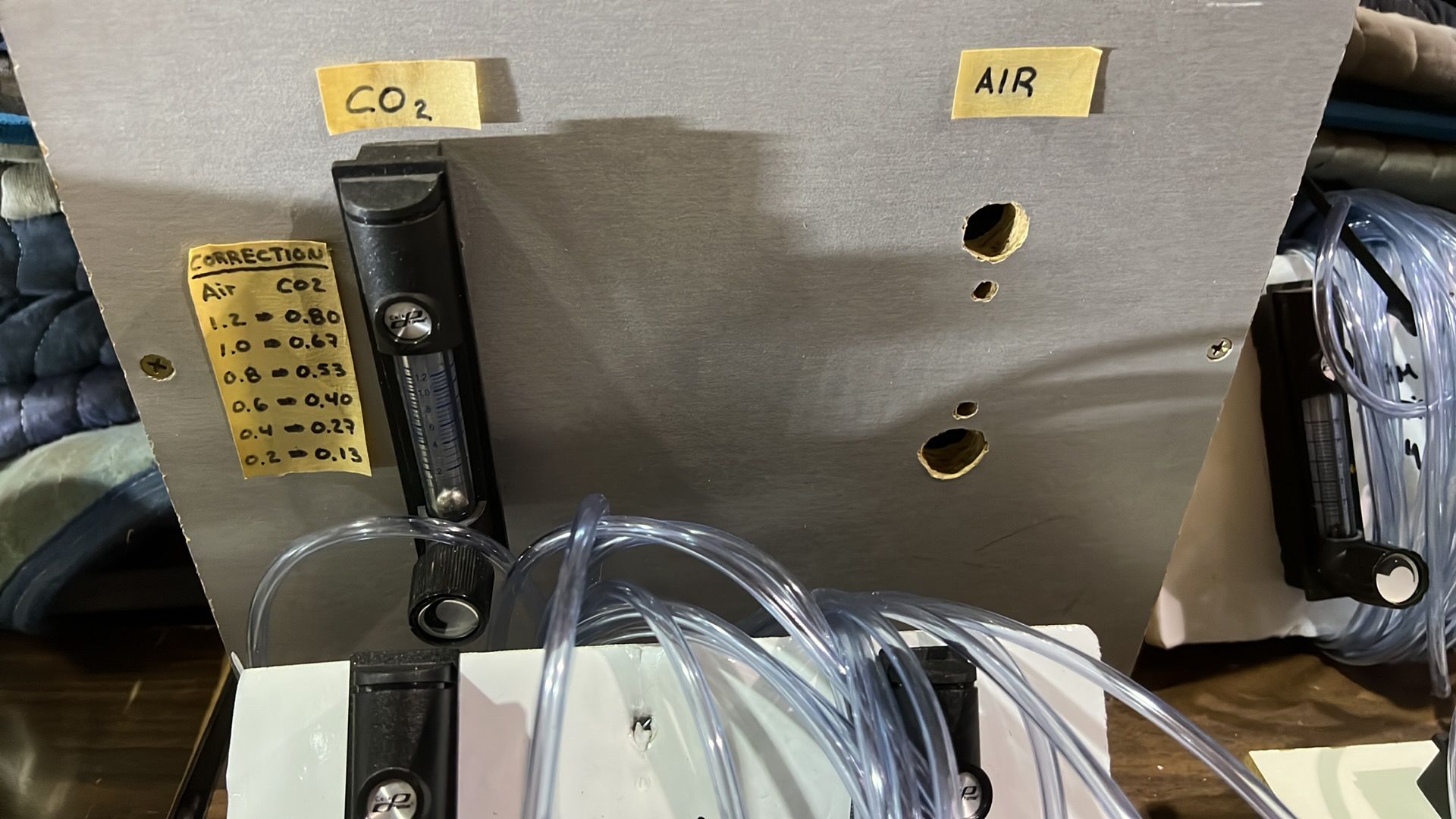 (2 DWYER Adjustable CO2 flow meters 0-5 SCFH (11) COLE-PARMER adj. CO2 flowmeters, var. LPM or SCFH - Image 2 of 11