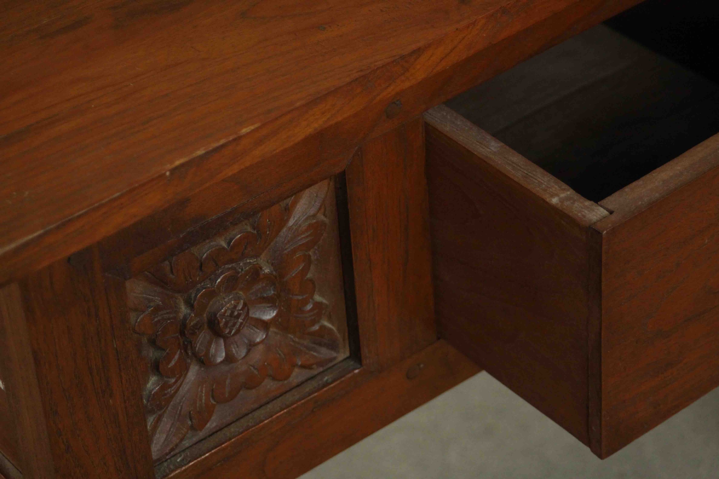 A contemporary Eastern hardwood lowboy, the rectangular top over a single drawer flanked by two - Image 5 of 8