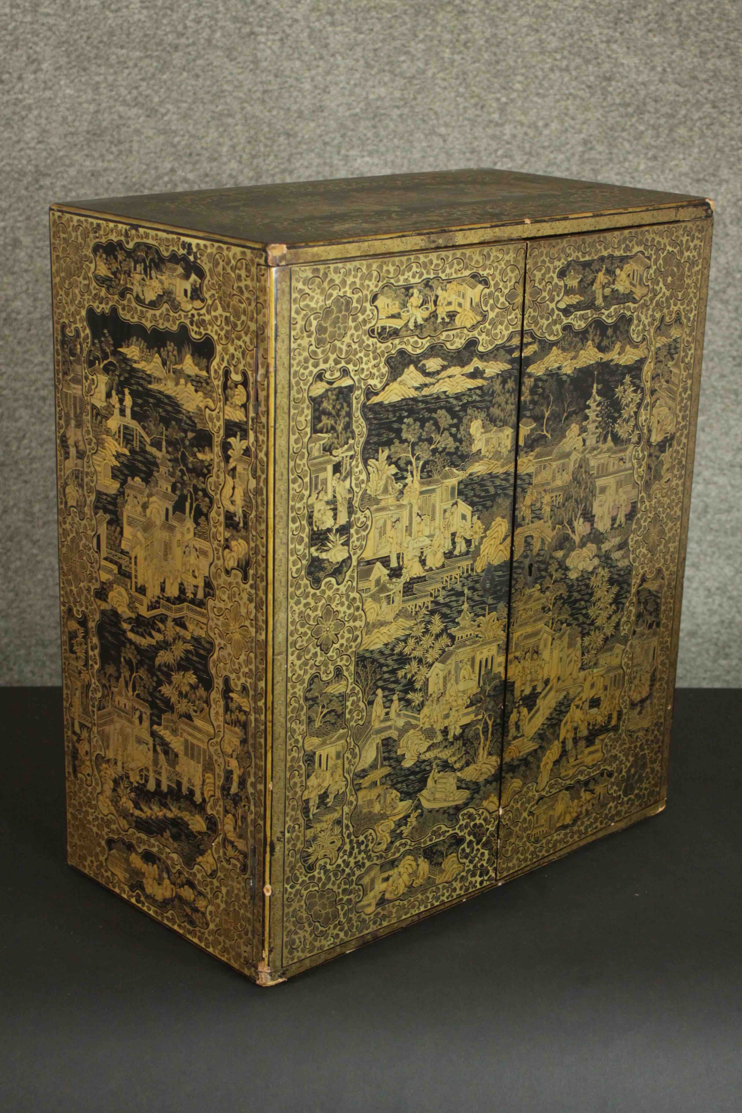 A 19th century Chinese gilt and lacquered table top cabinet with all over hand painted decoration - Image 6 of 7