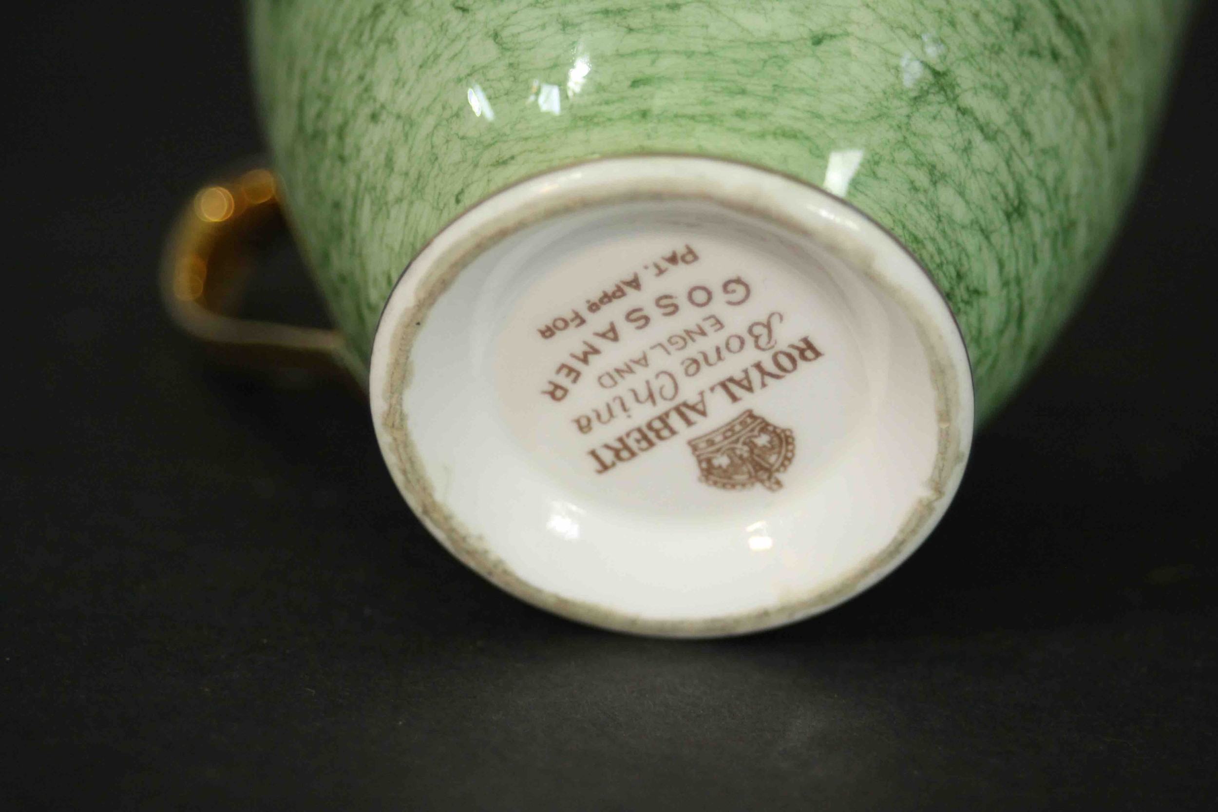 A collection of glass and porcelain, including a Royal Doulton Bunnykins child's bowl, a Royal - Image 23 of 23