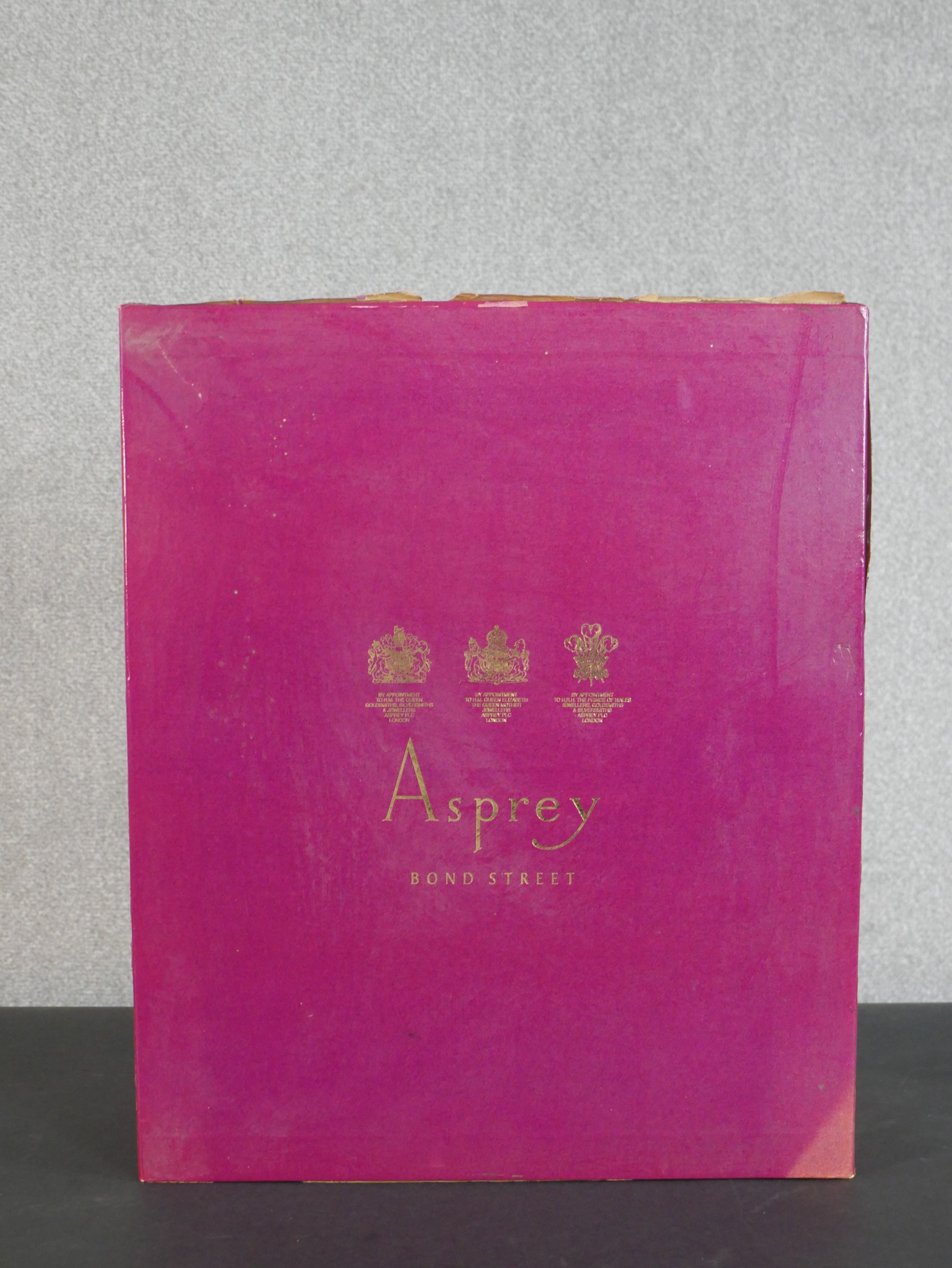 A boxed Asprey of London wine red leather travelling drinks case with four frosted glass - Image 8 of 8