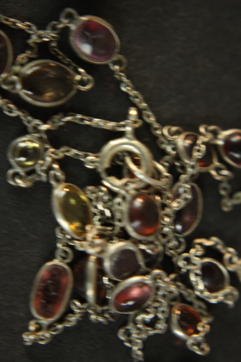 A collection of silver and costume jewellery, including a silver and gemstone spectacle chain, a - Image 8 of 11