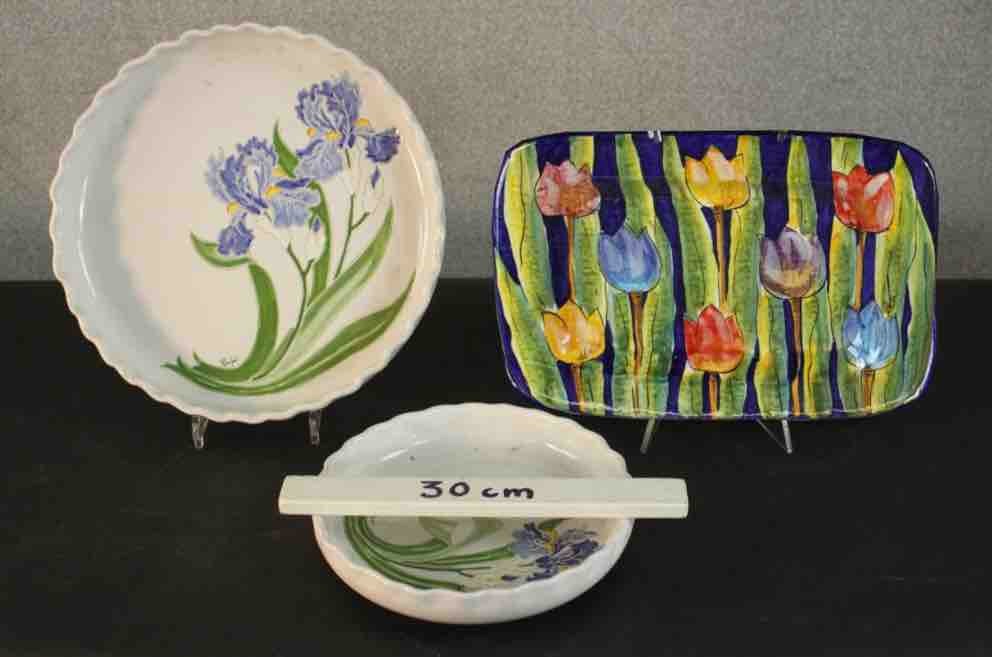 Rampini Gubbiot, two hand painted crimped edge flan dishes with iris pattern along with a tulip - Image 2 of 10