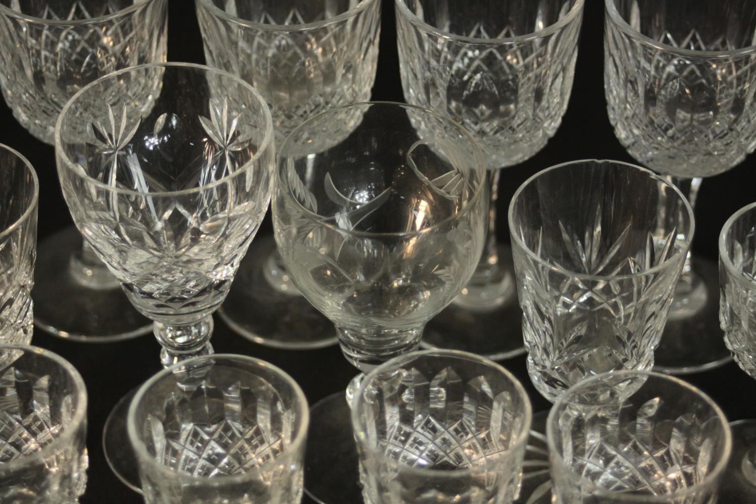 A collection of seventeen pressed glass and cut crystal sherry/liqueur glasses with various - Image 3 of 5
