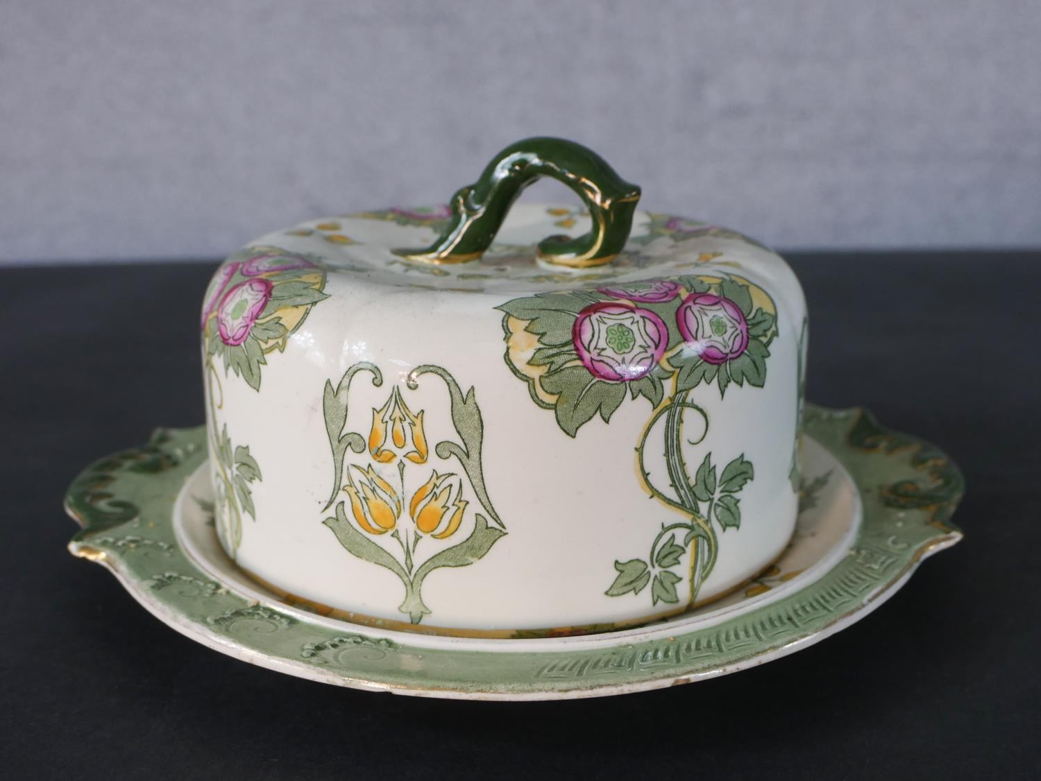 A collection of mixed studio pottery and ceramics, including a Royal Doulton Art Nouveau floral - Image 7 of 10