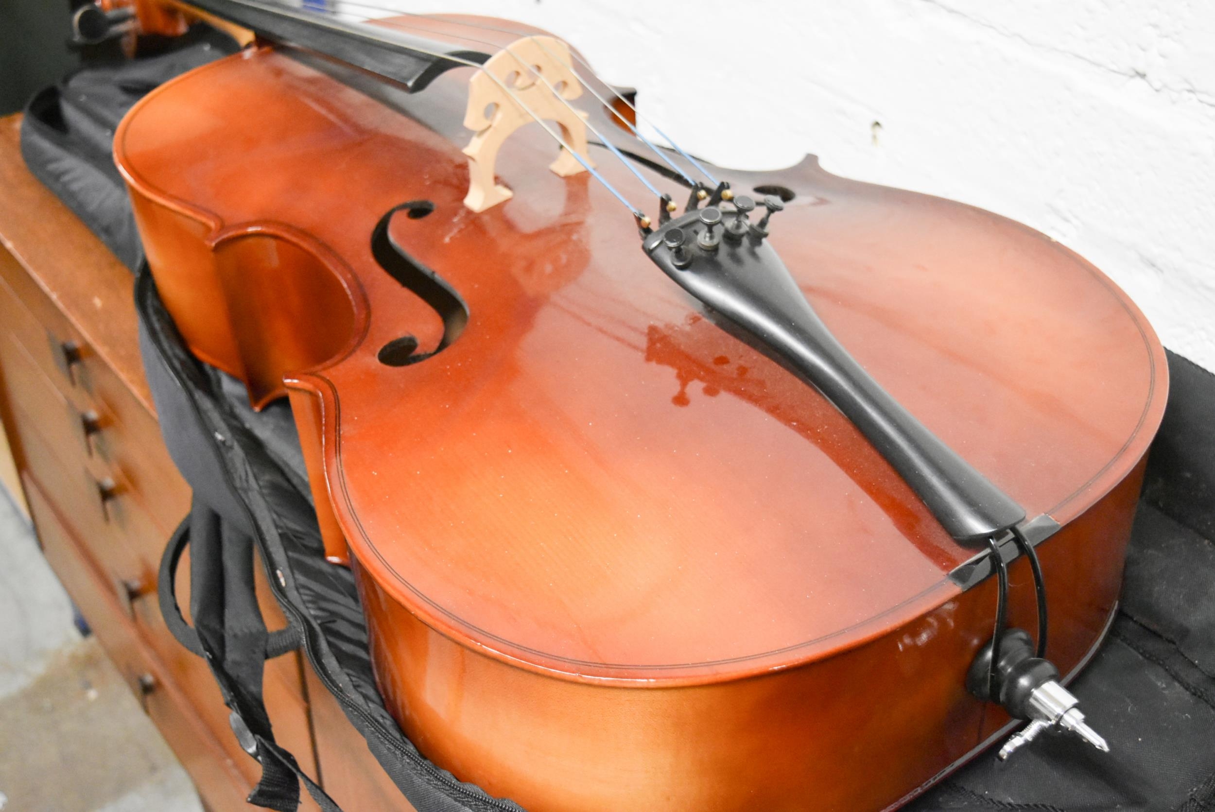 A modern cello and carrying case. - Image 7 of 10