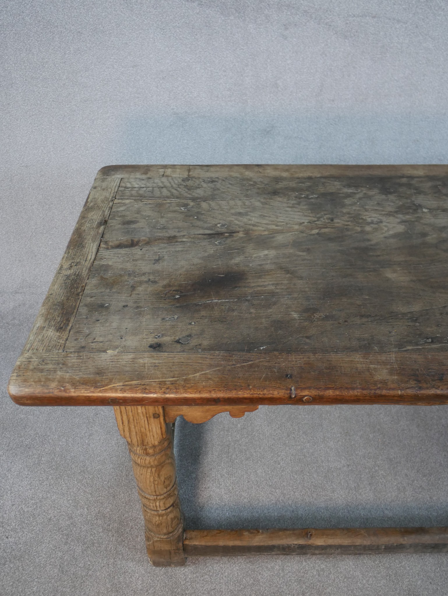 An 18th century oak planked top refectory dining table with cleated ends on turned stretched - Image 3 of 5