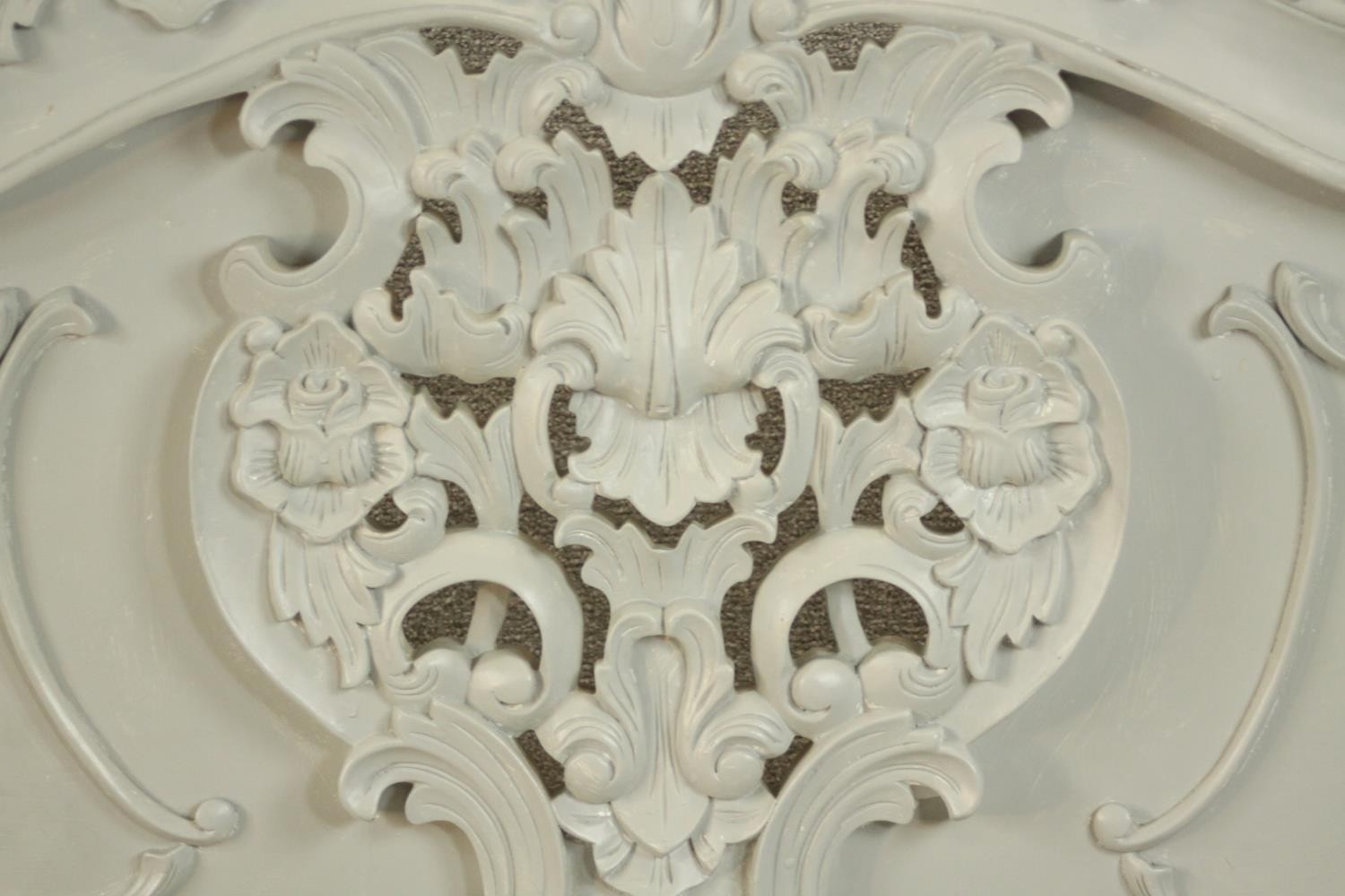 A grey and white painted ornately carved king size bed, the headboard and foot carved and pierced - Image 9 of 10