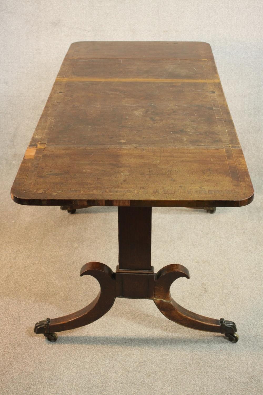 A George III mahogany and crossbanded sofa table with two drop leaves and two drawers, on end - Image 8 of 9