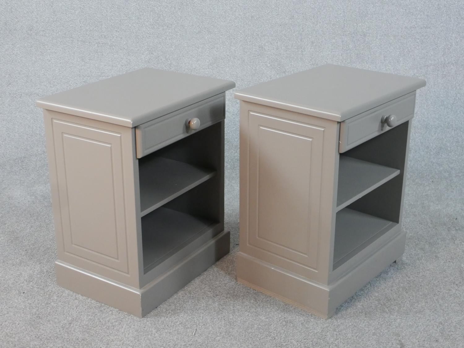 A pair of Victorian style painted bedside cabinets. H.52 W.42 D.29cm - Image 6 of 6