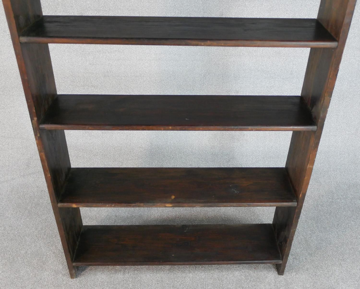 A late 20th century stained pine open bookcase, with seven shelves. H.200 W.92 D.22cm - Image 3 of 4