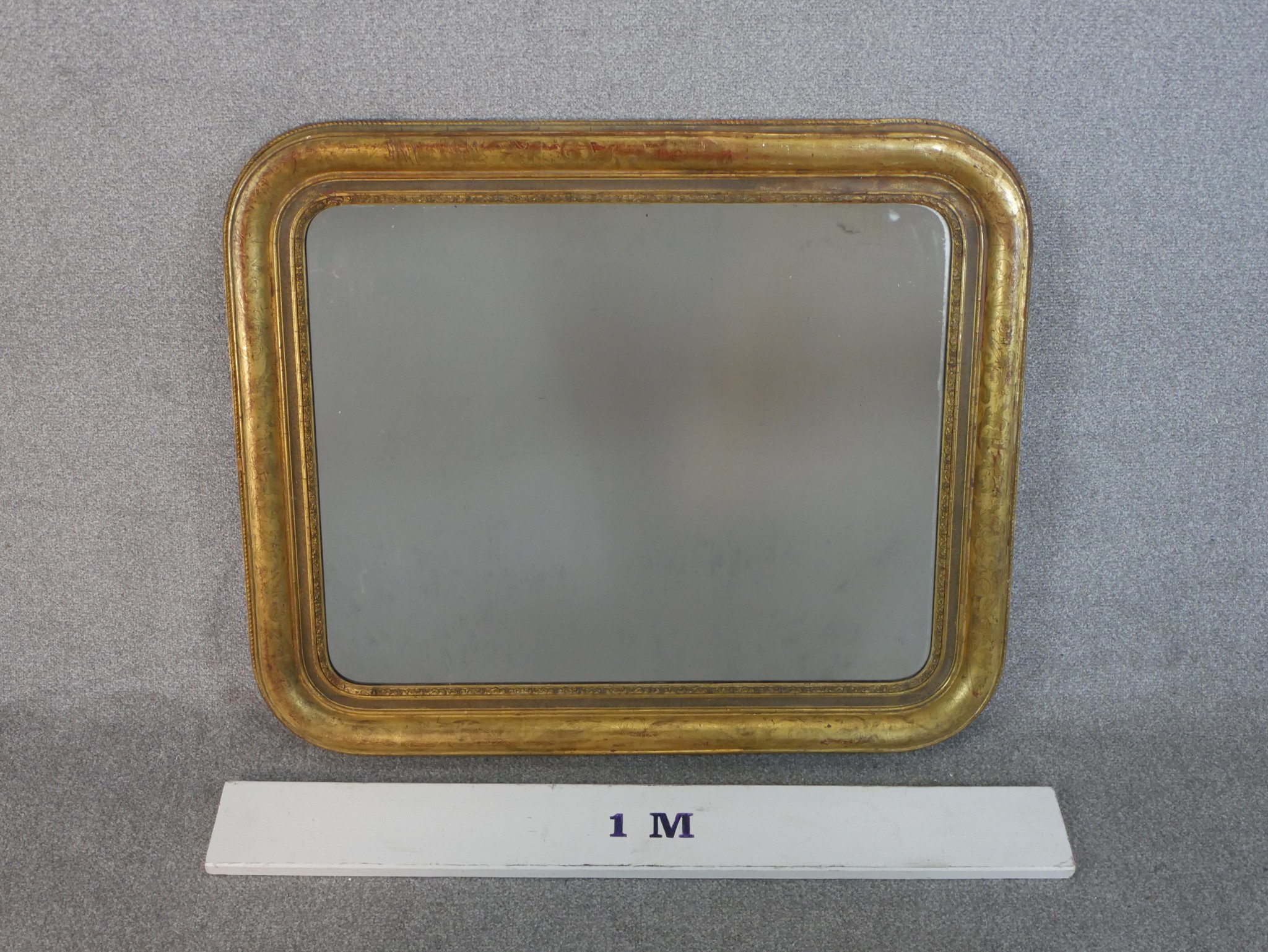 A 19th century gilt framed mirror, of rectangular form with rounded corners. H.77 W.93cm - Image 2 of 4