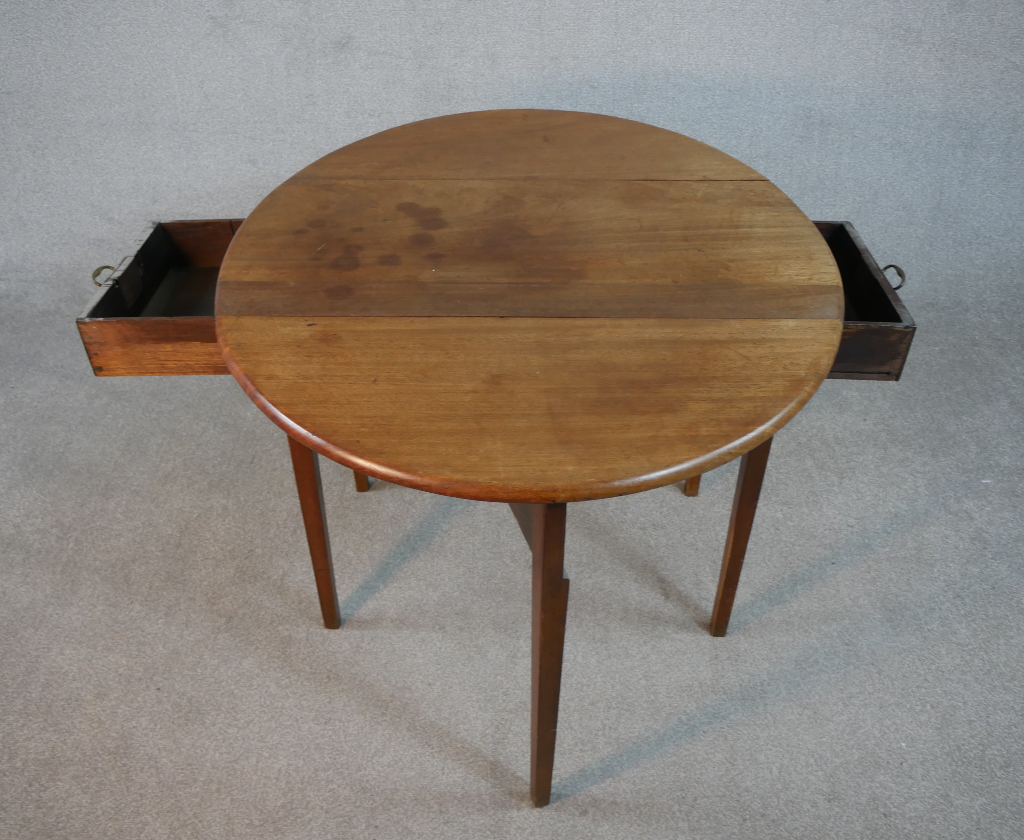 A Victorian walnut Pembroke table, with two drop leaves over a single end drawer, on square - Image 5 of 5