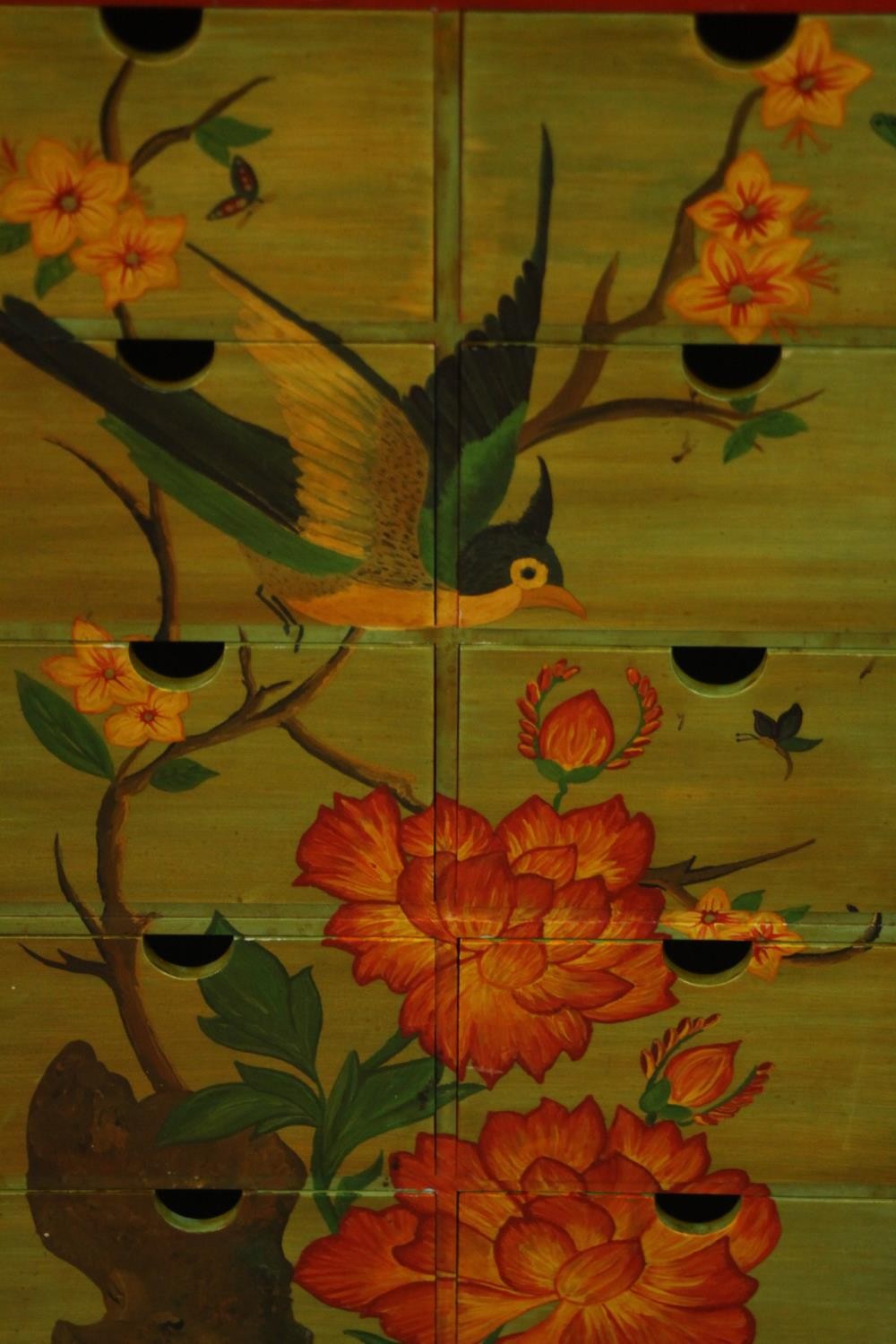 A contemporary painted chest of six rows of two short drawers, painted in the Chinese style with a - Image 3 of 7
