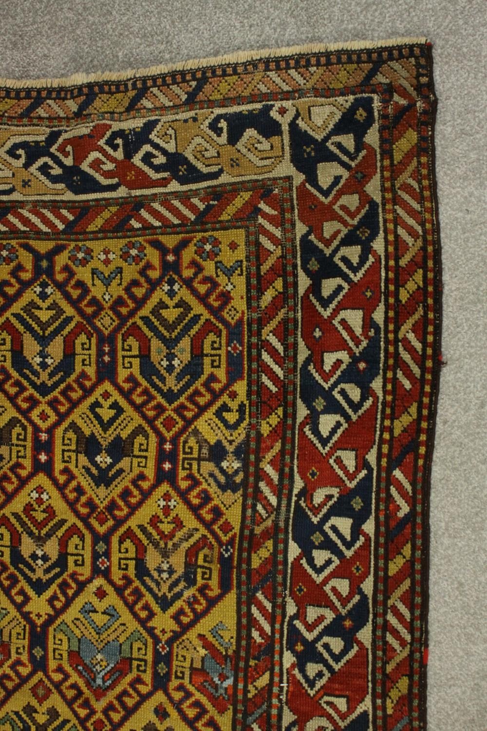 A gold ground hand made Kazak rug. L.151 W.88cm. - Image 5 of 6