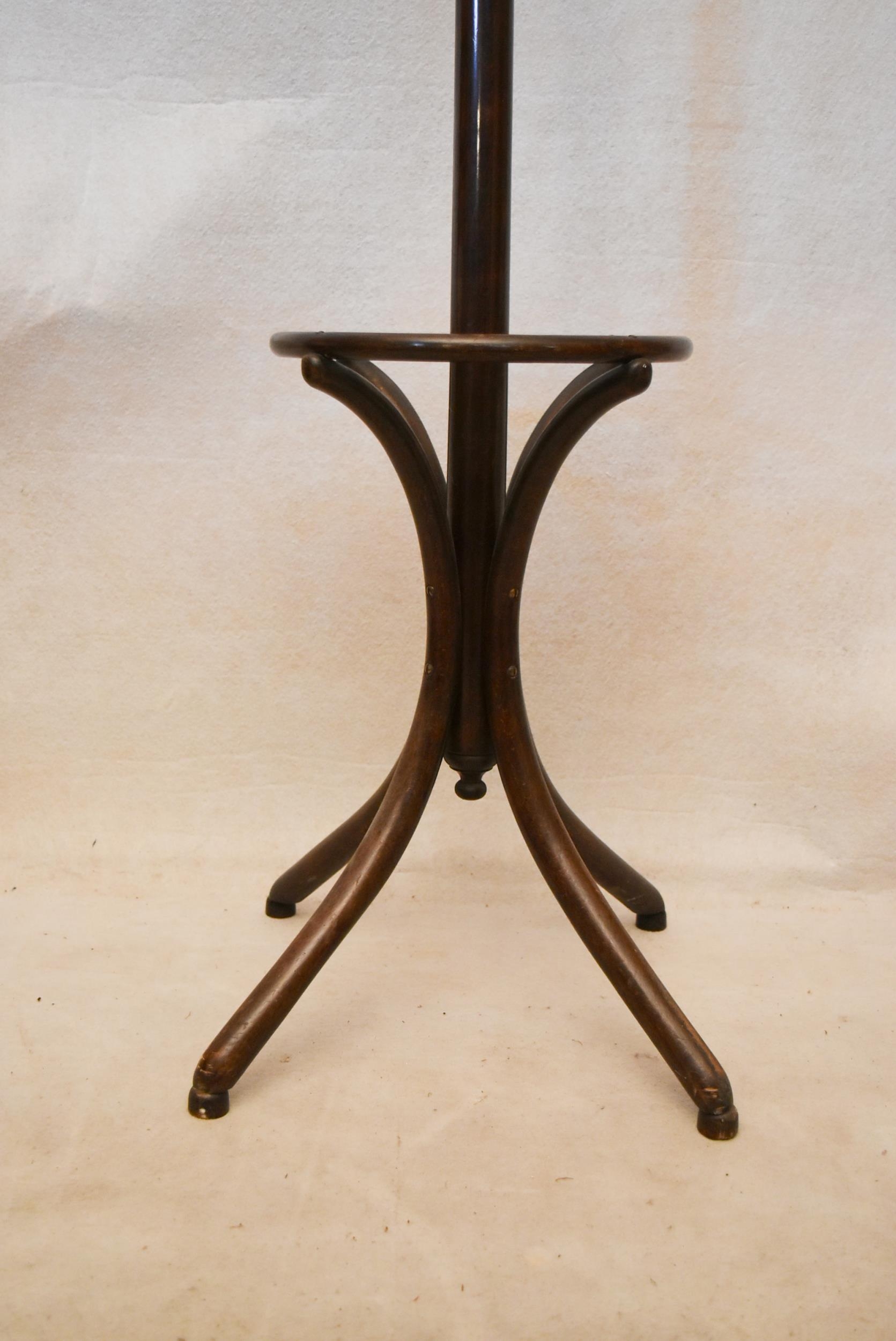 An early 20th century bentwood hat and coat stand, with six S shaped hooks, on four curved feet. - Image 3 of 4
