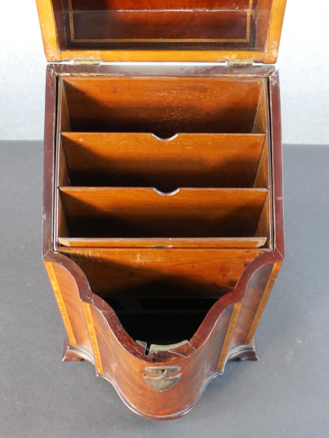 A 19th century flame mahogany and satin wood inlaid knife box with a white metal shield shape - Image 6 of 7