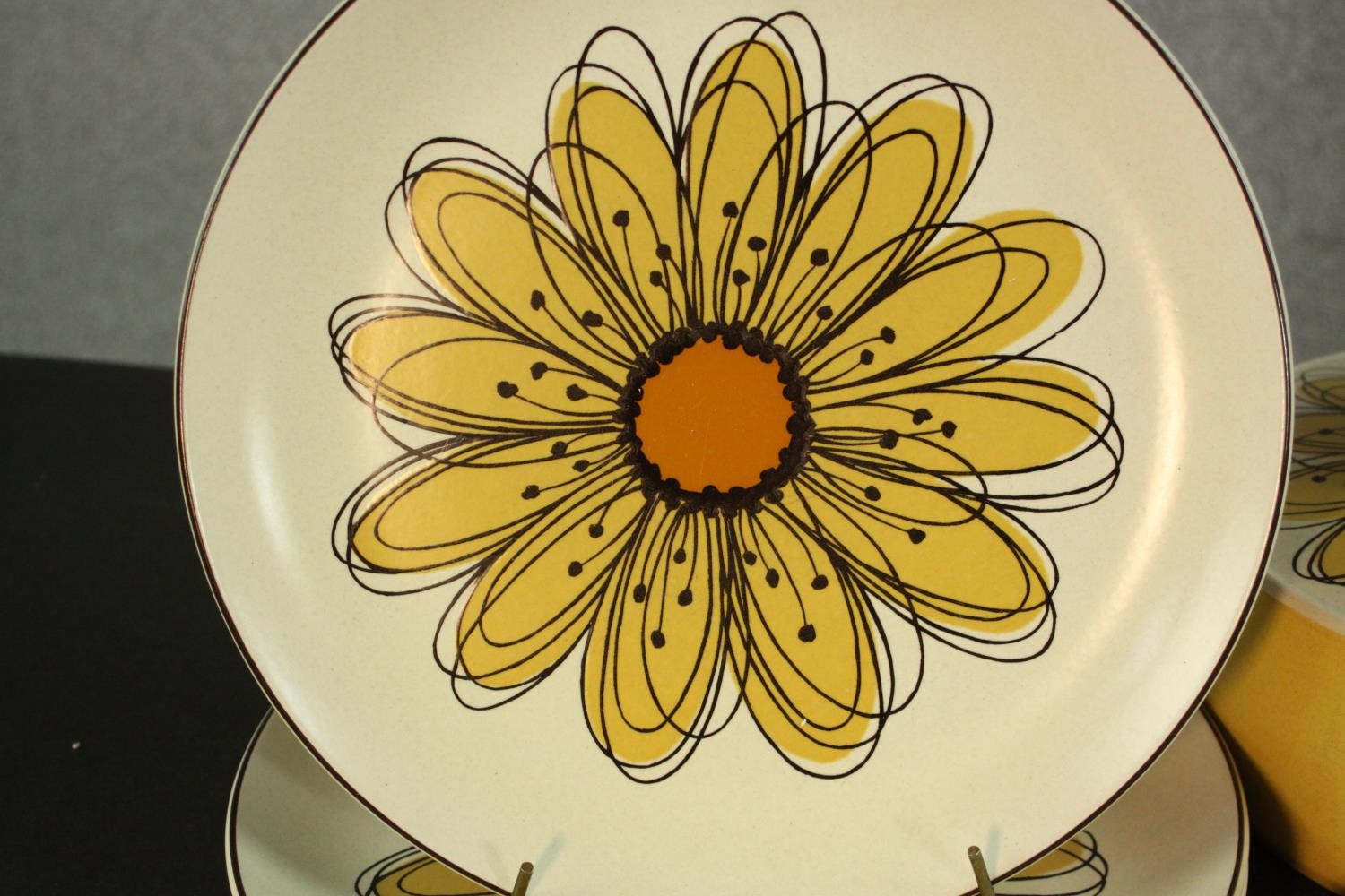 A large collection of 1972 Midwinter Stonehenge Flowersong pattern ceramics by Jessie, including - Image 8 of 8