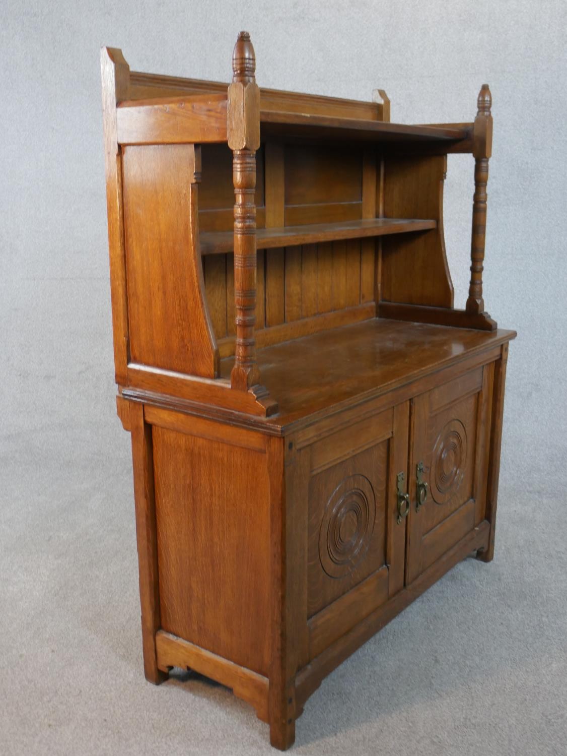 A late 19th century Arts and Crafts inspired sideboard with raised superstructure above panel - Image 5 of 5