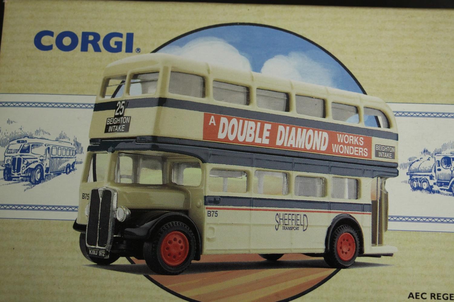 A boxed AEC Routemaster Bus, Oxford Die-cast NRM002, London Transport (1979 Shillibeer Omnibus - Image 9 of 21