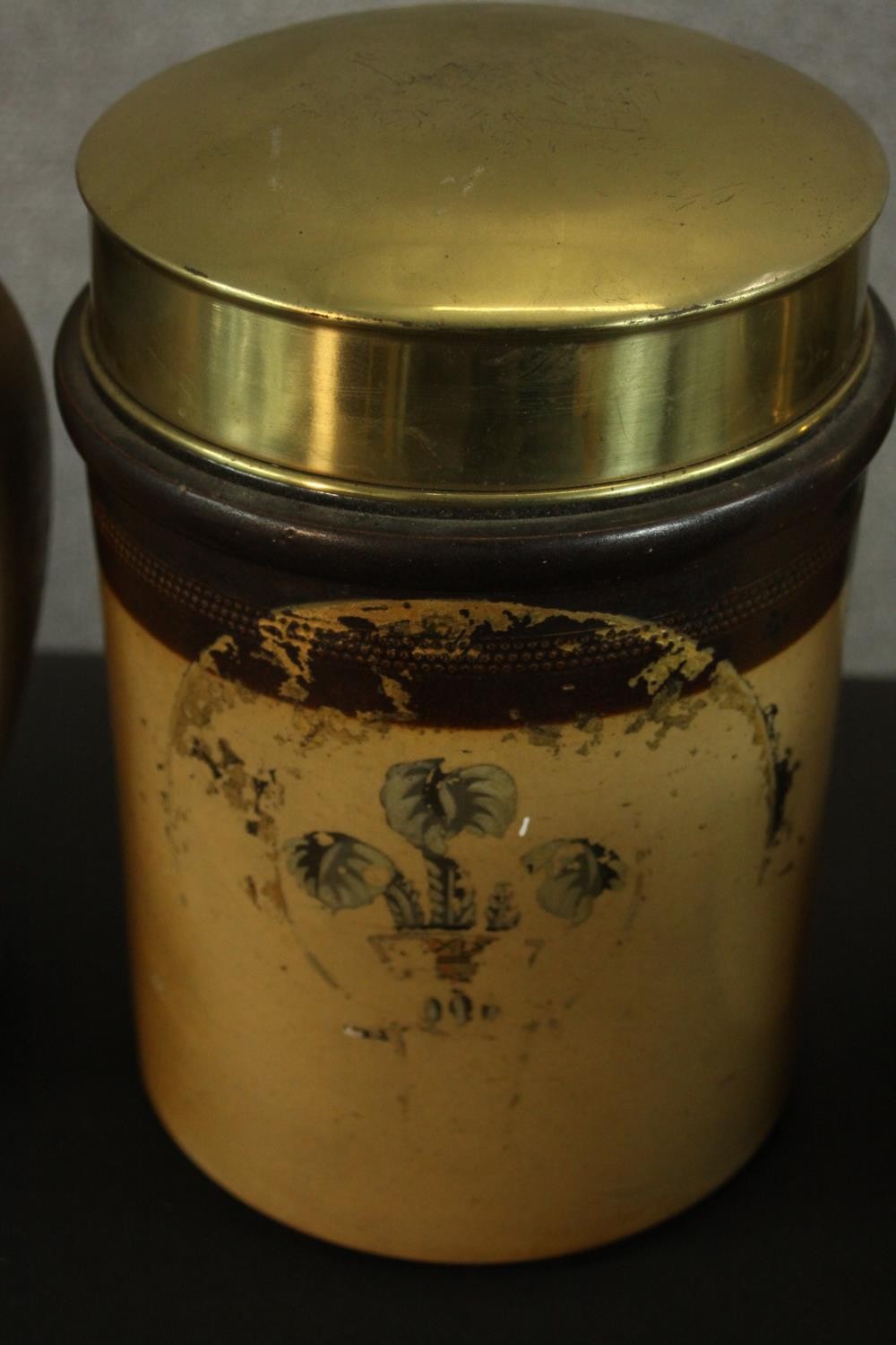 A collection of early 20th century honey glaze earthenware food storage jars, three with brass lids. - Image 7 of 8