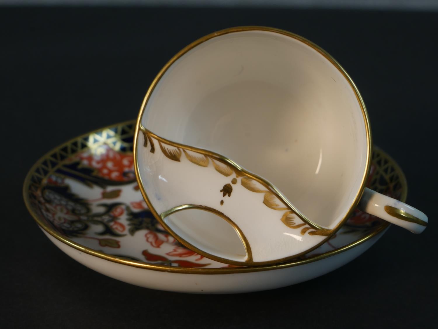 A collection of nine hand painted and gilded Imari and Japan design Crown Derby pieces, including - Image 8 of 11