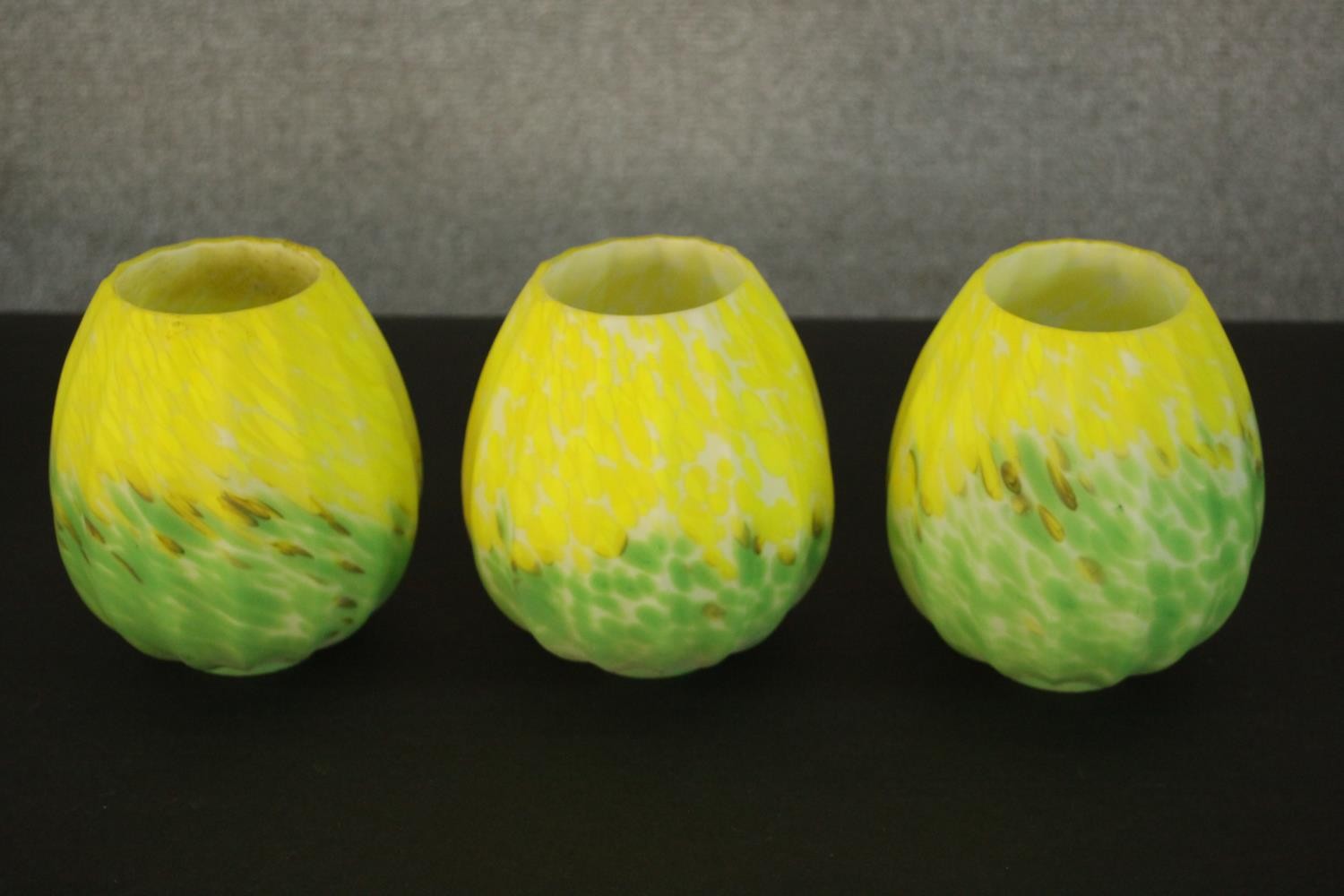 Three Murano glass swirl design green and yellow gradient lamp shades. H.15 Dia.13cm. (each)