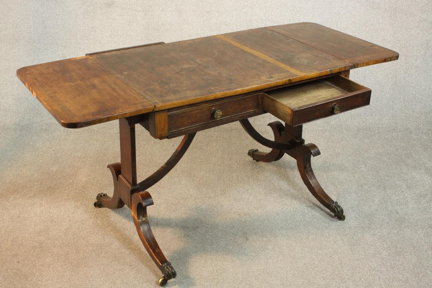 A George III mahogany and crossbanded sofa table with two drop leaves and two drawers, on end - Image 5 of 9