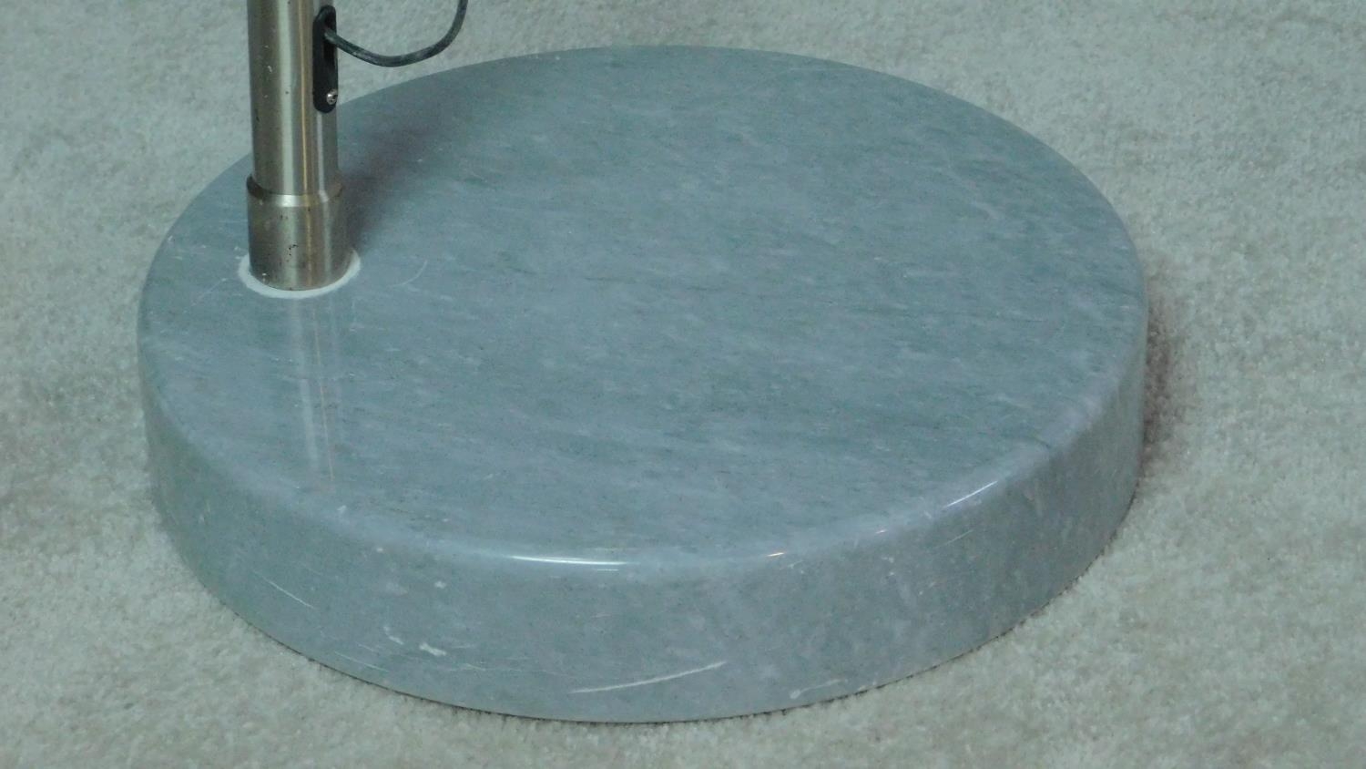 A chromium floor standing arc lamp on marble base, lacks shade. H.220 W.38 D.38cm - Image 3 of 3