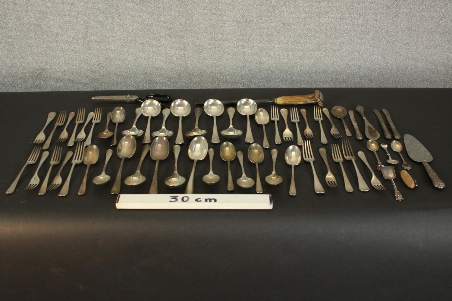 A collection of various silver plate cutlery, including a knife sharpener with antler handle, shoe - Image 2 of 5