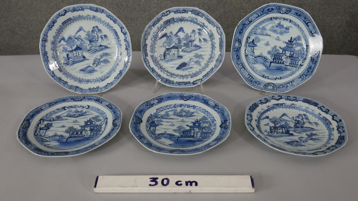 Six 18th century Chinese export blue and white hand painted porcelain octagonal dishes decorated - Image 6 of 6